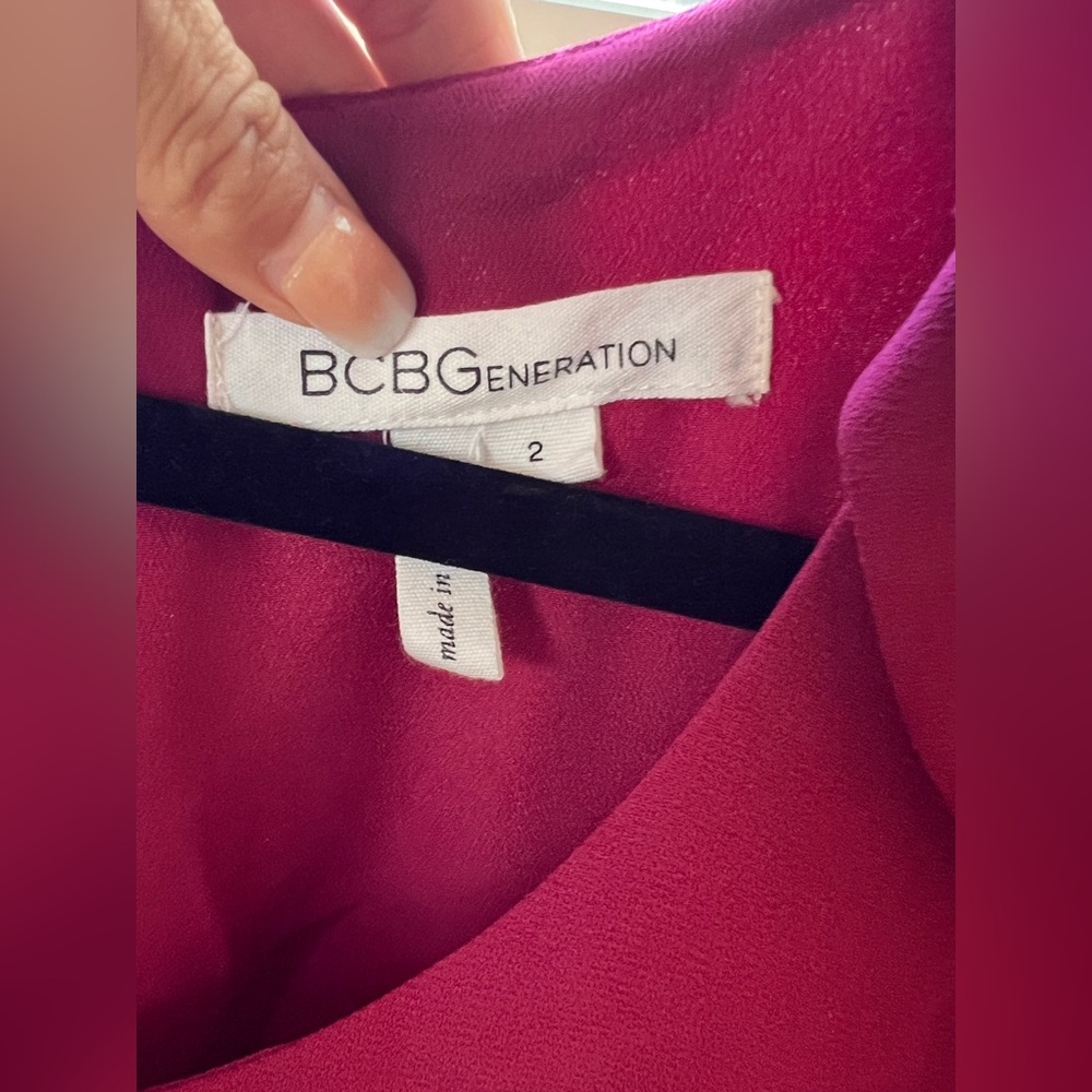 🌷💄BCBGENERATION RASPBERRY MINI DRESS W/LAYERED LAPEL SHOULDER💄🌷 - Picture 6 of 8